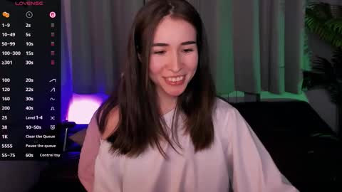 Snapshot of ashleytoxic chatting on 12/05/25, 01:31 Ashley online show from 12/05/25, 01:31