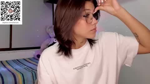 Snapshot of ashleytravis_ chatting on 01/31/25, 12:17 online show from 01/31/25, 12:17