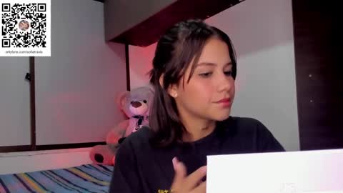 Snapshot of ashleytravis_ chatting on 02/01/25, 11:37 online show from 02/01/25, 11:37