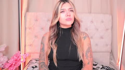 Ashley Lauren online show from 01/06/25, 03:42