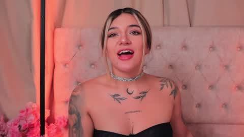 Ashley Lauren online show from 02/06/25, 06:51