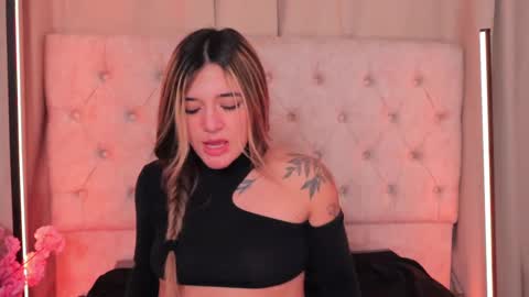 Ashley Lauren online show from 02/11/25, 10:15