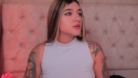 Ashley Lauren online show from 02/12/25, 04:01