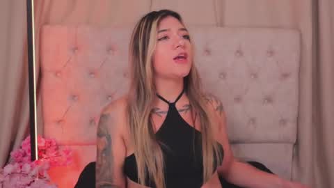 Ashley Lauren online show from 02/26/25, 04:03