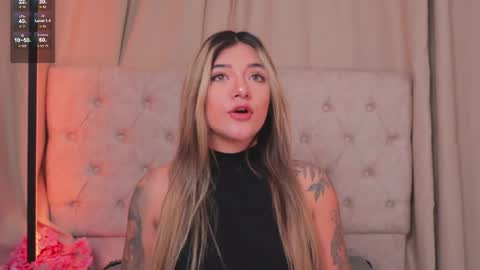 Ashley Lauren online show from 03/04/25, 03:44