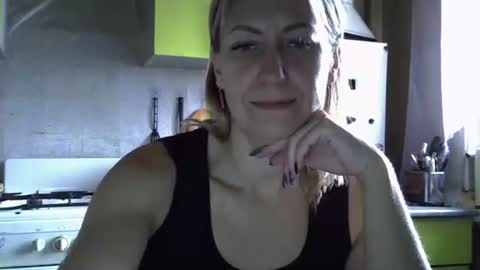 Snapshot of ashleyxhoney chatting on 09/20/25, 06:14 AshleyXHoney online show from 09/20/25, 06:14