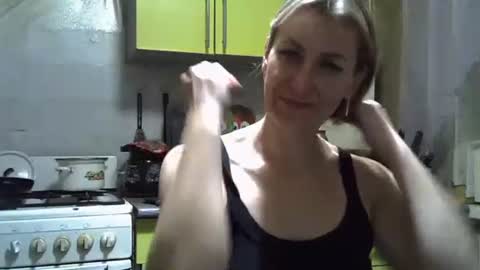 Snapshot of ashleyxhoney chatting on 10/18/25, 10:10 AshleyXHoney online show from 10/18/25, 10:10