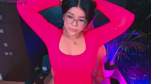 Snapshot of ashleyy18__ chatting on 09/21/25, 01:02 Ashleyy18 online show from 09/21/25, 01:02