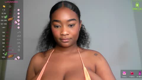 Snapshot of ashly_0b chatting on 02/05/25, 06:15 Ashly online show from 02/05/25, 06:15