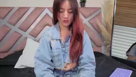 ashly_jones_ online show from 06/11/26, 03:59