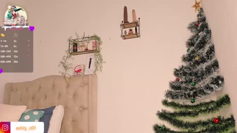 Snapshot of ashly_z chatting on 12/31/24, 12:36 Ashly online show from 12/31/24, 12:36