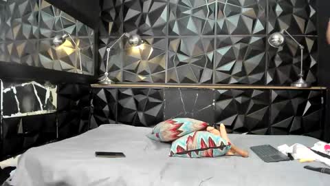 Snapshot of ashlybenison chatting on 03/18/26, 04:59 ashlybenison online show from 03/18/26, 04:59