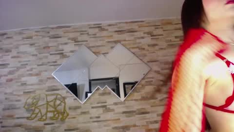 Snapshot of ashlye_hill chatting on 01/28/25, 04:29 Ashlye online show from 01/28/25, 04:29