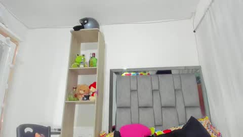 Snapshot of ashlye_hornyx chatting on 02/28/25, 04:21 Ashley online show from 02/28/25, 04:21