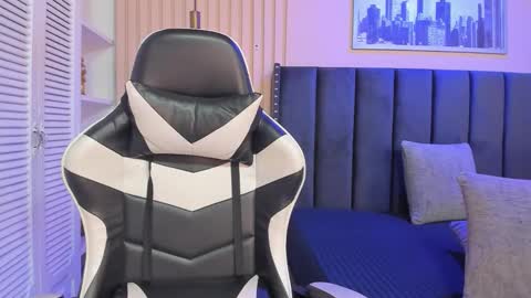 Snapshot of ashlye_miller_ chatting on 02/12/26, 04:18 ashlye_miller_ online show from 02/12/26, 04:18