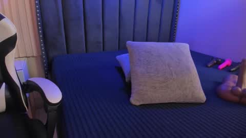 Snapshot of ashlye_miller_ chatting on 02/18/26, 04:19 ashlye_miller_ online show from 02/18/26, 04:19