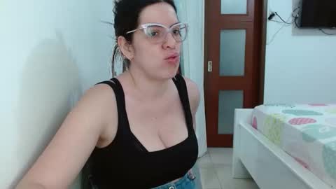 Snapshot of ashlymoon chatting on 05/13/26, 11:22 AshlyMoon online show from 05/13/26, 11:22