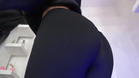  Ashly online show from 09/26/25, 11:31