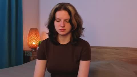 Snapshot of ashlyvincente chatting on 04/04/26, 09:12 Kristine online show from 04/04/26, 09:12