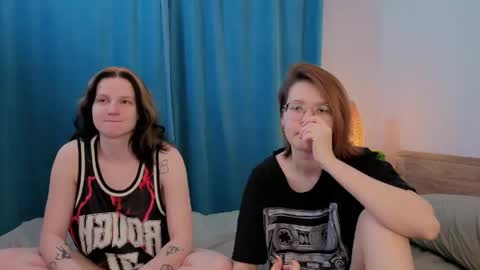 Snapshot of ashlyvincente chatting on 04/20/26, 07:04 Kristine online show from 04/20/26, 07:04