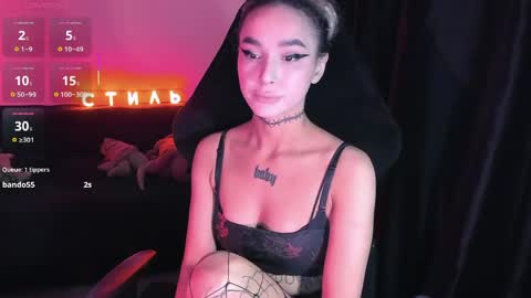 Snapshot of ashmila chatting on 04/22/26, 10:28 Mila online show from 04/22/26, 10:28