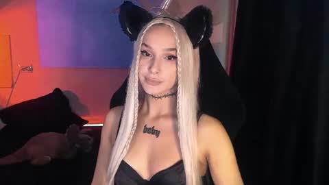 Snapshot of ashmila chatting on 06/18/26, 05:19 Mila online show from 06/18/26, 05:19