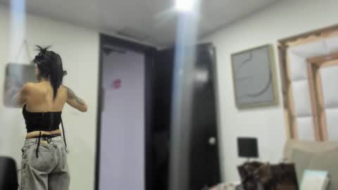 Snapshot of asia_25_ chatting on 01/23/25, 04:41 PAO   online show from 01/23/25, 04:41