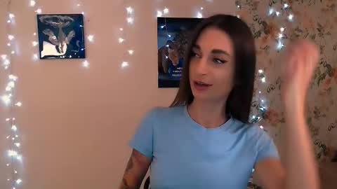 Snapshot of asia_n_ chatting on 10/29/25, 08:16 asia_n_ online show from 10/29/25, 08:16