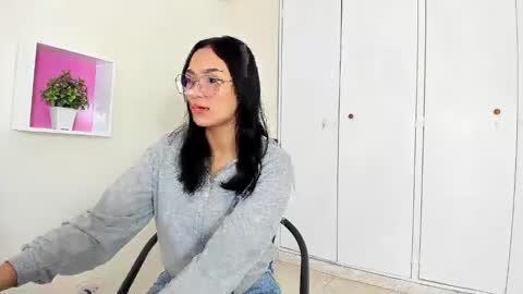 Camila online show from 01/16/25, 12:42