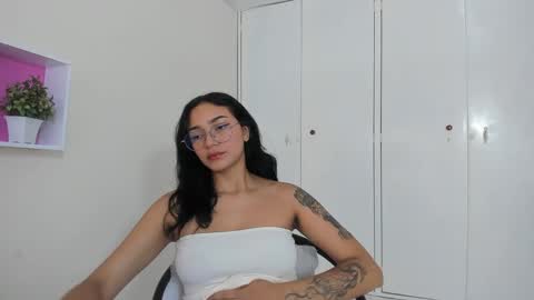 Camila online show from 02/20/25, 01:19