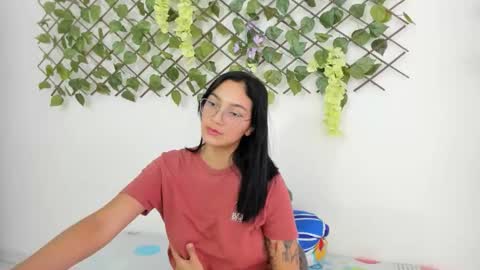 Camila online show from 10/15/25, 04:07