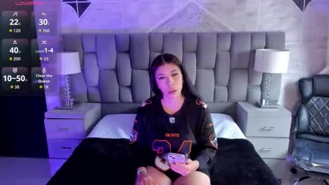 AsiaMiller online show from 11/01/25, 12:40