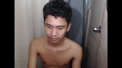 Snapshot of asian_ainsley69 chatting on 04/20/26, 05:48 asian_ainsley69 online show from 04/20/26, 05:48