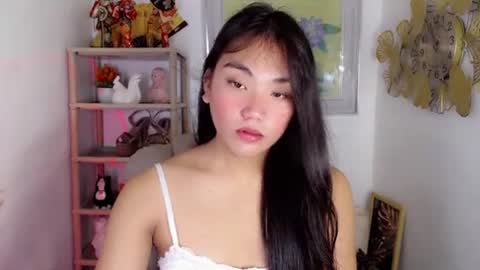 Snapshot of asian_alliyah chatting on 07/12/26, 12:23 asian_alliyah online show from 07/12/26, 12:23