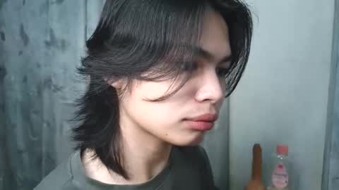 asian_babyboi online show from 09/15/25, 05:13