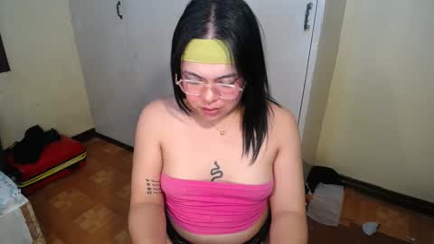 Snapshot of asian_bunnyx69 chatting on 02/06/25, 12:16 Asia online show from 02/06/25, 12:16