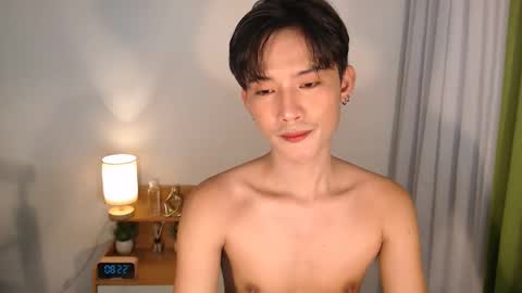 Snapshot of asian_cutiebaexx chatting on 05/06/26, 12:19 Pat online show from 05/06/26, 12:19