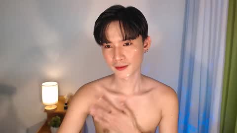 Snapshot of asian_cutiebaexx chatting on 05/07/26, 01:33 Pat online show from 05/07/26, 01:33