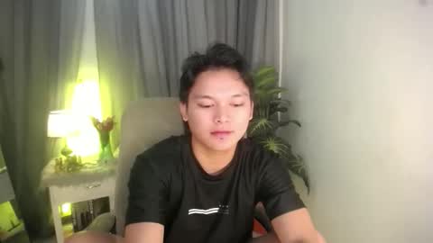 asian_handsomexx online show from 11/24/25, 07:19