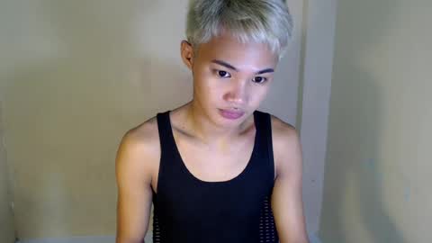 Snapshot of asian_lover05 chatting on 07/17/26, 09:52 asian_lover05 online show from 07/17/26, 09:52