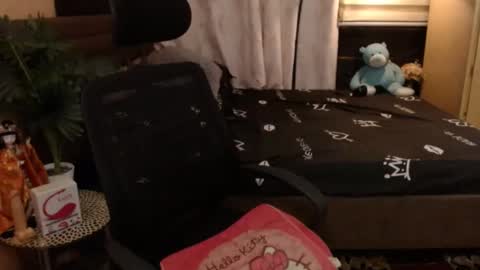 Snapshot of asian_princess15 chatting on 01/23/25, 10:22 angela online show from 01/23/25, 10:22