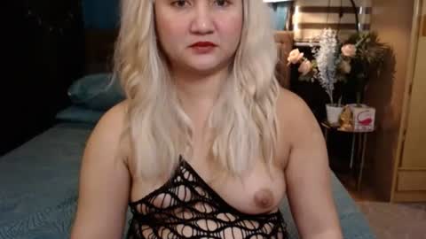 Snapshot of asian_princess15 chatting on 10/05/25, 01:37 angela online show from 10/05/25, 01:37