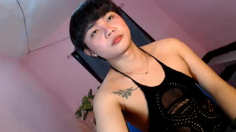 Snapshot of asian_reyshell chatting on 06/27/26, 12:22 Reyshell online show from 06/27/26, 12:22