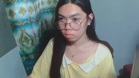 Snapshot of asian_rhean chatting on 02/21/25, 05:24 Rhean online show from 02/21/25, 05:24