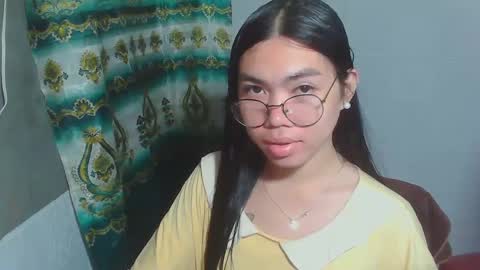 Snapshot of asian_rhean chatting on 02/21/25, 09:56 Rhean online show from 02/21/25, 09:56