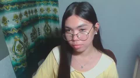 Snapshot of asian_rhean chatting on 02/21/25, 05:42 Rhean online show from 02/21/25, 05:42