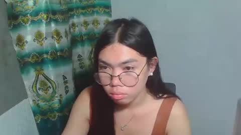 Snapshot of asian_rhean chatting on 02/23/25, 02:25 Rhean online show from 02/23/25, 02:25