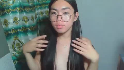 Snapshot of asian_rhean chatting on 03/01/25, 08:42 Rhean online show from 03/01/25, 08:42