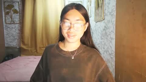 Snapshot of asian_rhean chatting on 09/14/25, 11:26 Rhean online show from 09/14/25, 11:26