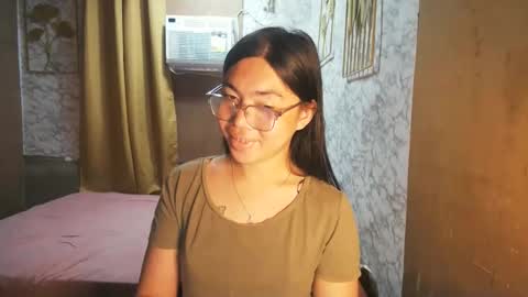 Snapshot of asian_rhean chatting on 09/20/25, 01:06 Rhean online show from 09/20/25, 01:06